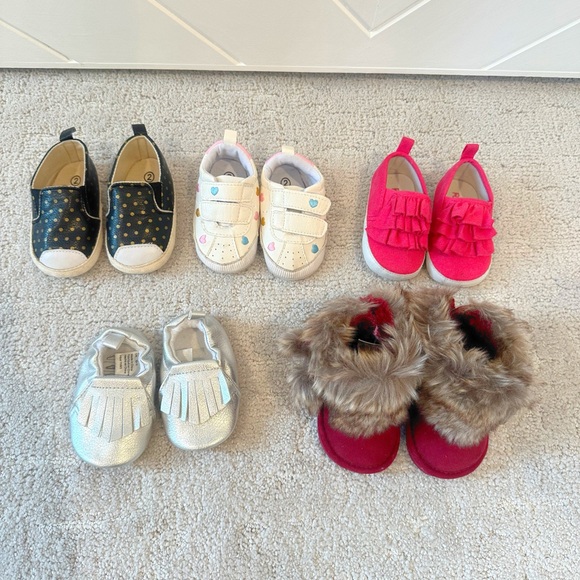 Lot of Infant Shoes - Picture 1 of 5